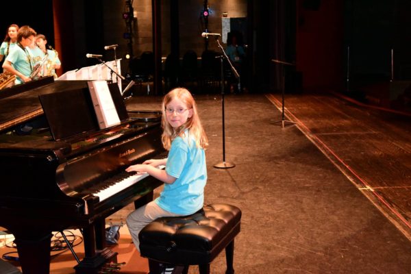 Girl Pianist