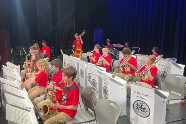 487413374_1240643784728929_1529381793550215281_n