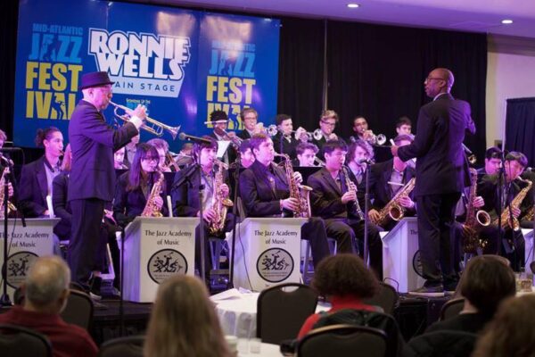 53347691_2202619023132589_6069162657561182208_n (3)